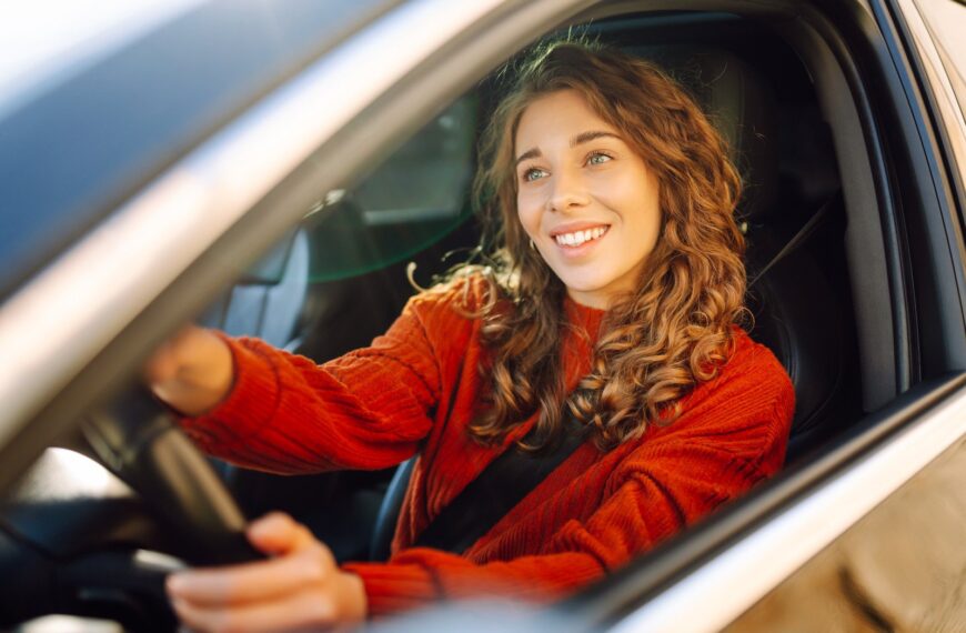 Jak zachowywać się podczas burzy na drodze? Bezpieczeństwo na pierwszym miejscu