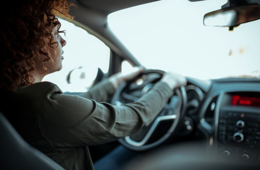 Jak zostać testerem samochodów? Kariera w branży motoryzacyjnej