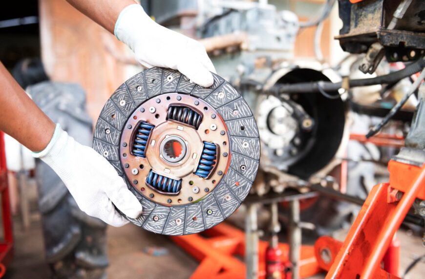 Sprzęgło samochodowe: budowa, działanie i objawy…