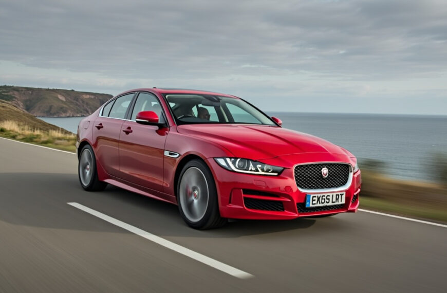 Jaguar XE – opinie, cena, dane techniczne, wymiary, spalanie, osiągi