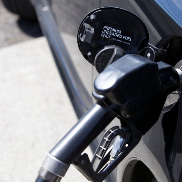 Czy warto stosować paliwa premium? Analiza korzyści i różnic